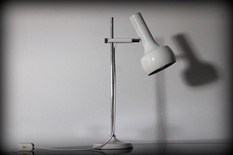 Vintage witte design tafel- bureaulamp Swiss-International 