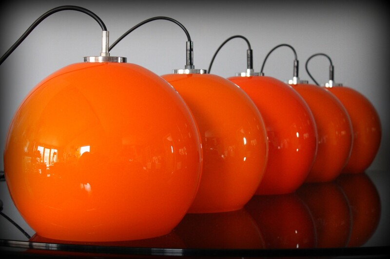 Set van 5 vintage oranje hanglampen Peill & Putzler