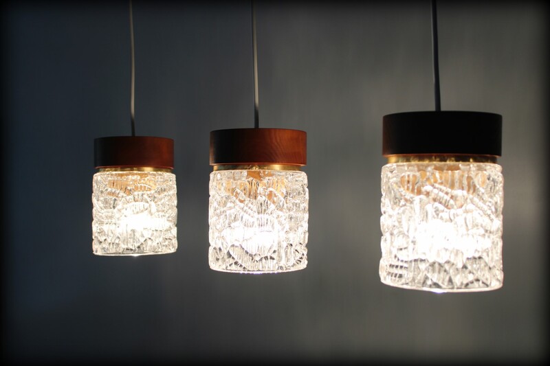Vintage design hanglampen glazen kelken met hout en koper