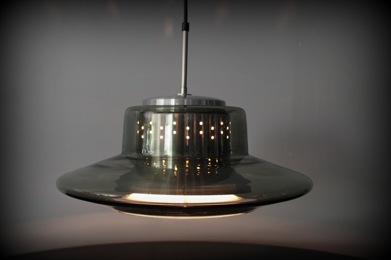 Vintage Space Age design ufo hanglamp Dijkstra gefumeerd glaswerk 