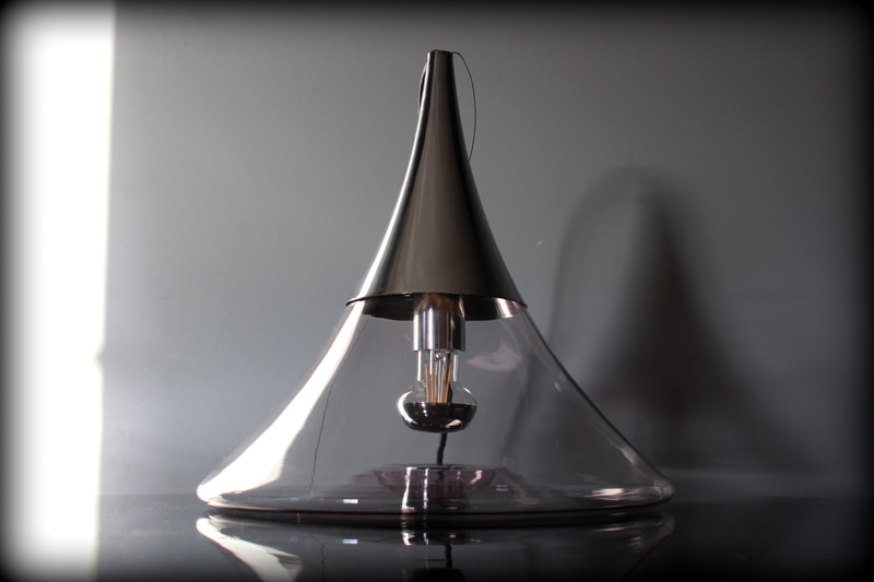 Vintage conische design hanglamp Glashütte Limburg licht getint glaswerk